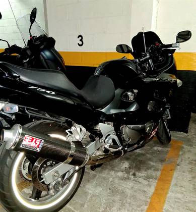 SUZUKI GSX 750 F 